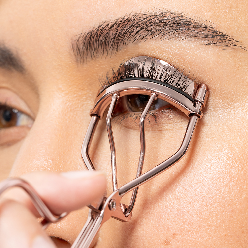 Eyelash curler