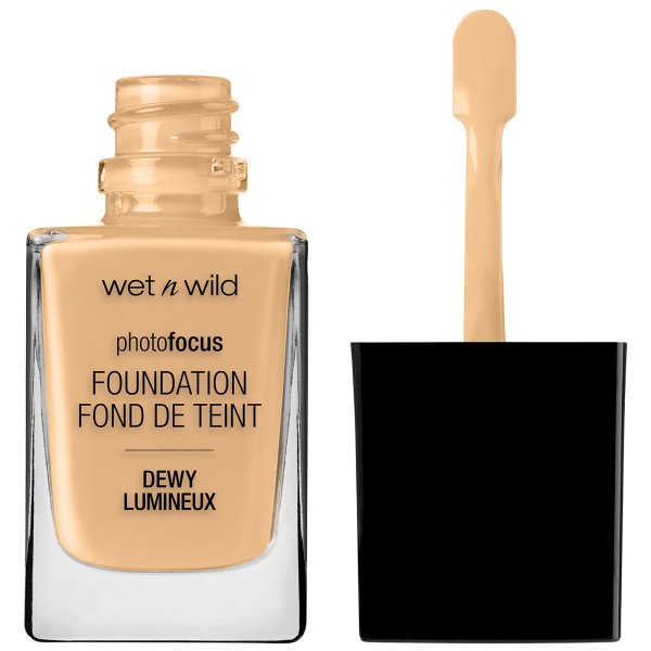 Wet n wild | Photo Focus Foundation- DEWY | Product front facing cap off, with no background
