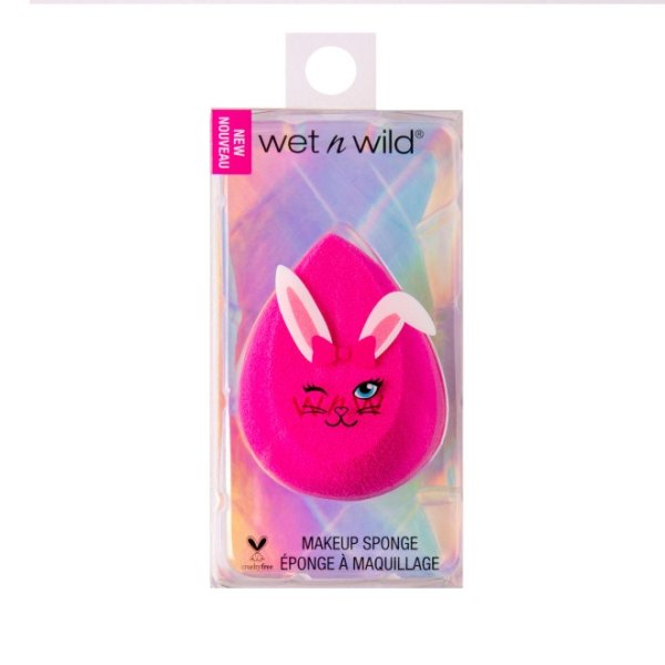 Wet n wild | Makeup Sponge | Product front facing in packaging, with no background
