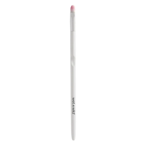 Wet n wild | Small Concealer Brush | Product front facing, with no background