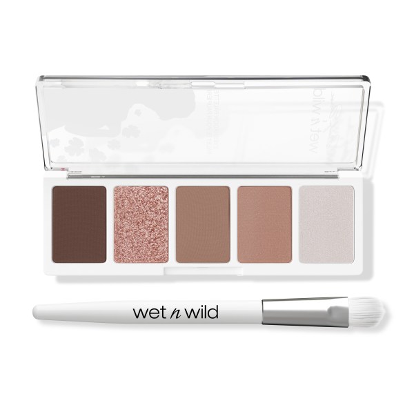 Wet n wild | Icon Eyeshadow & Brush Set | Product front facing lid opened, with no background