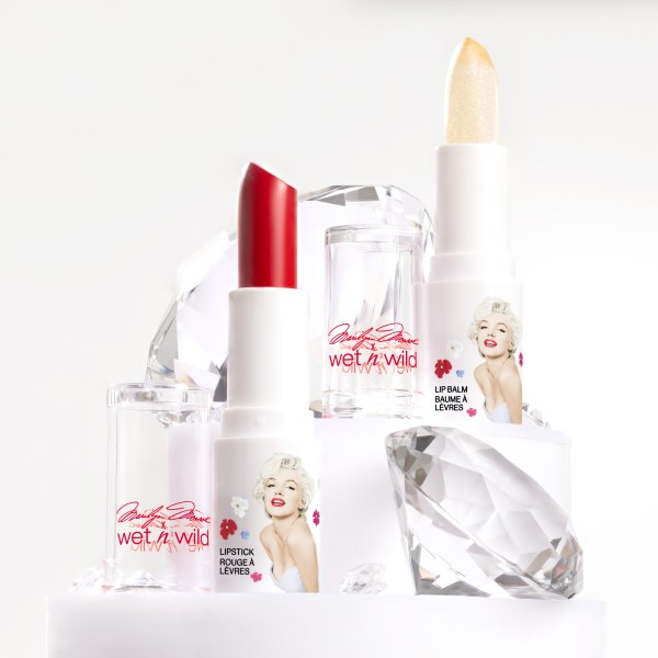 Wet n wild | Icon Lipstick & Balm Set | Product front facing cap off, with no background